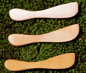 wooden-spreaders