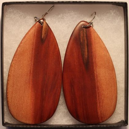 Handmade-wooden-earrings-2
