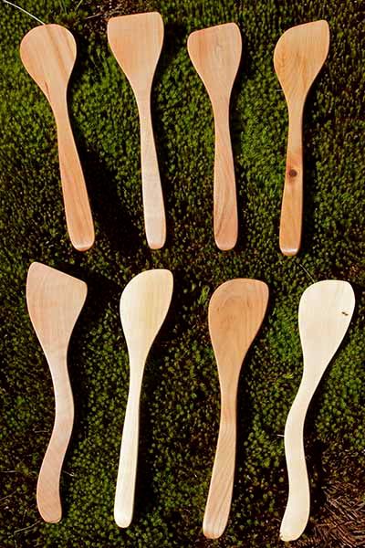 wooden-kitchen-utensils