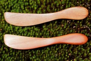 wooden-spreaders